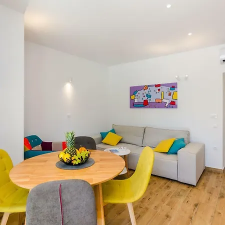 Apartamento Festina Lente *