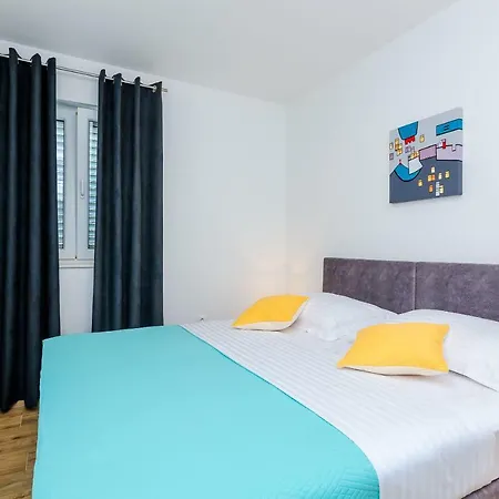 Apartamento Festina Lente *